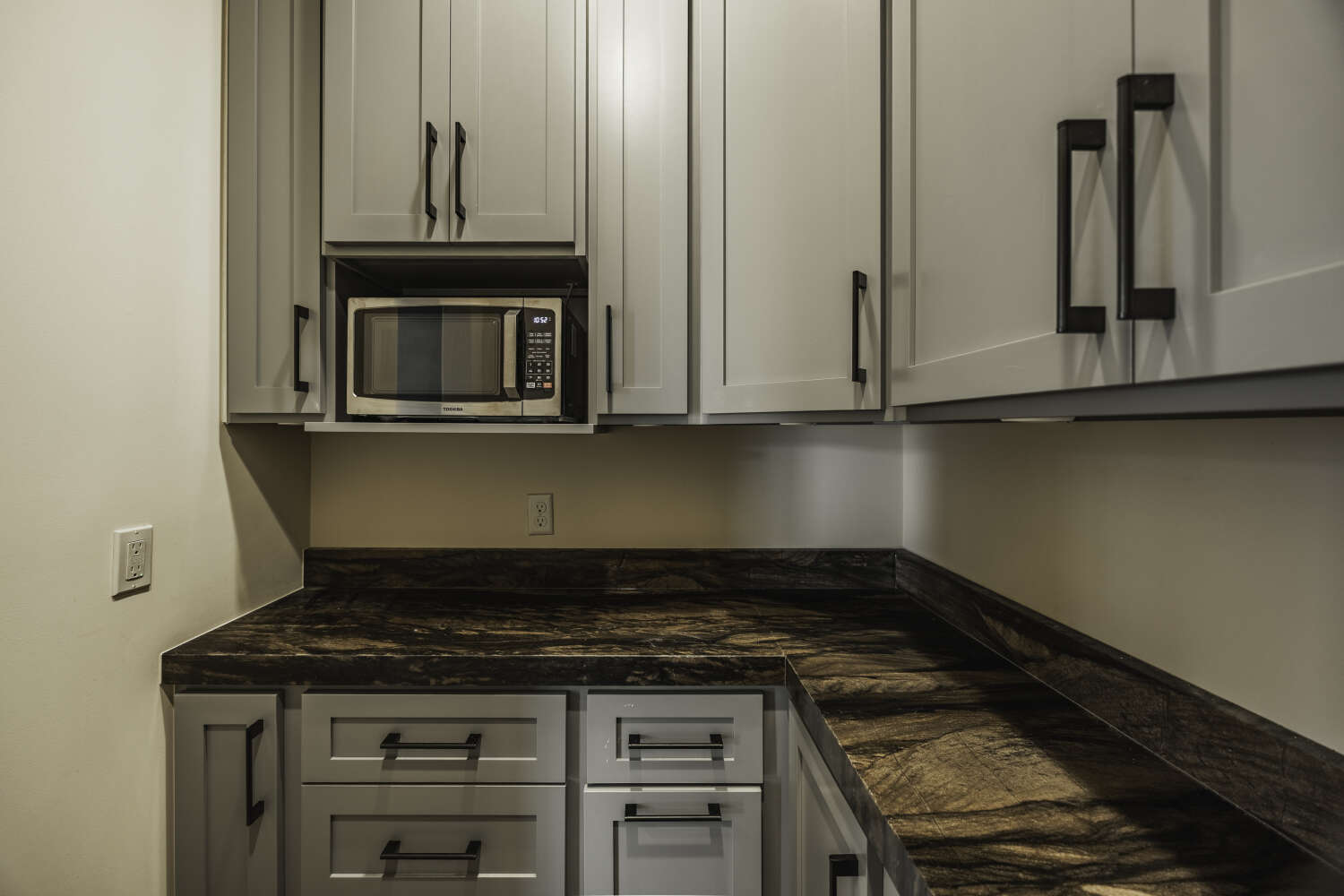 Butler pantry detail